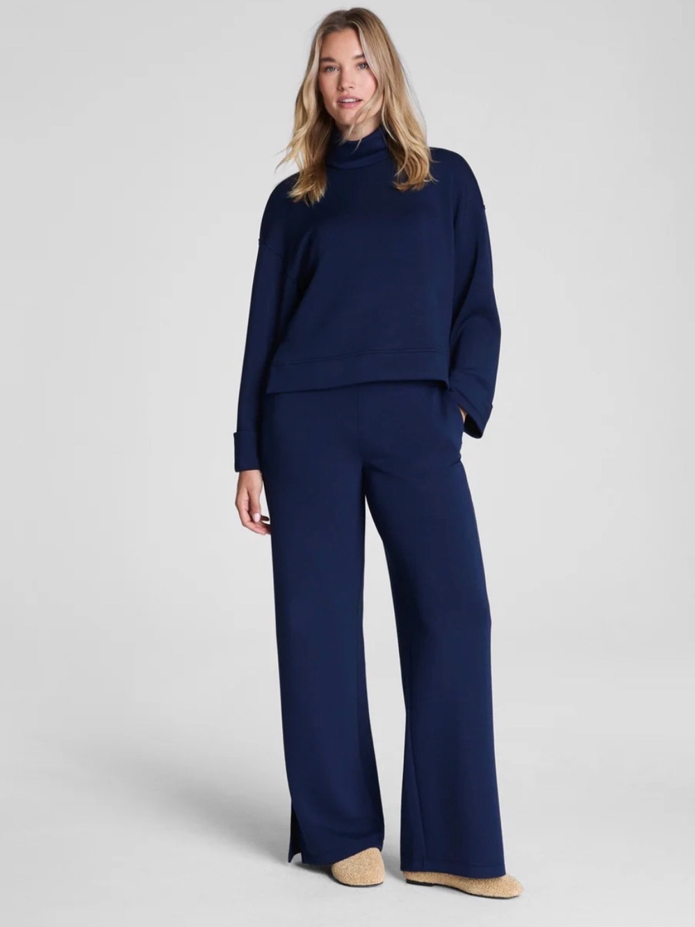 SPANX Airism Wide-Leg Knit Pants in Navy M